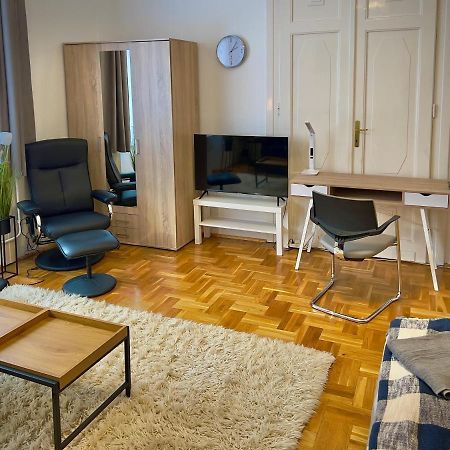 Residence In The Pedestrial Area Budapeste Exterior foto
